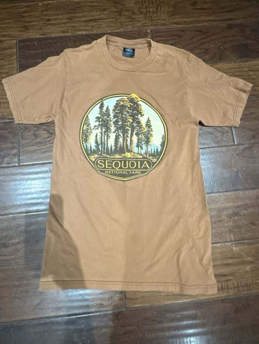 Sequoia National Park T-Shirt Size S Brown Graphic National Park Tee